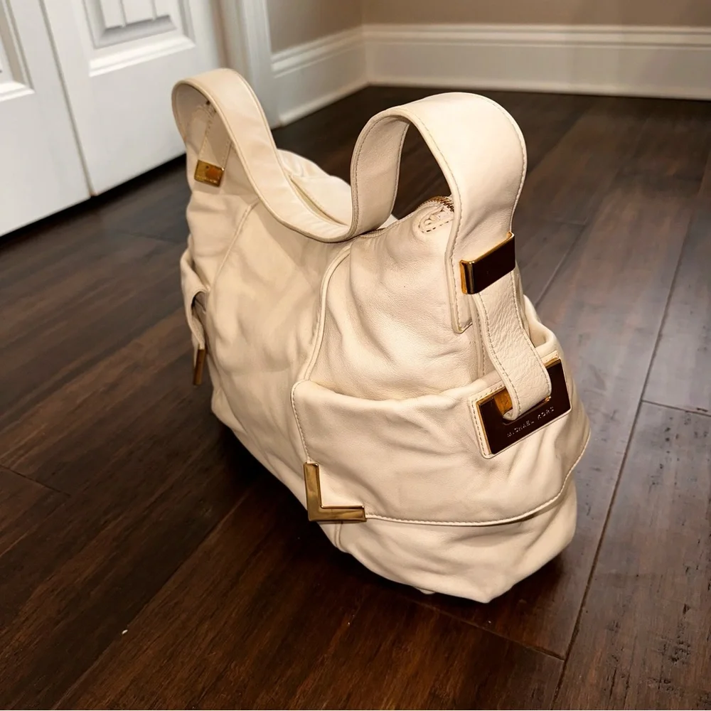 MICHAEL Michael Kors Beverly Hobo Satchel Genuine Leather Shoulder Bag Vanilla